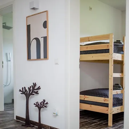2 Bedroom Guest With Terrace Daire Becheln